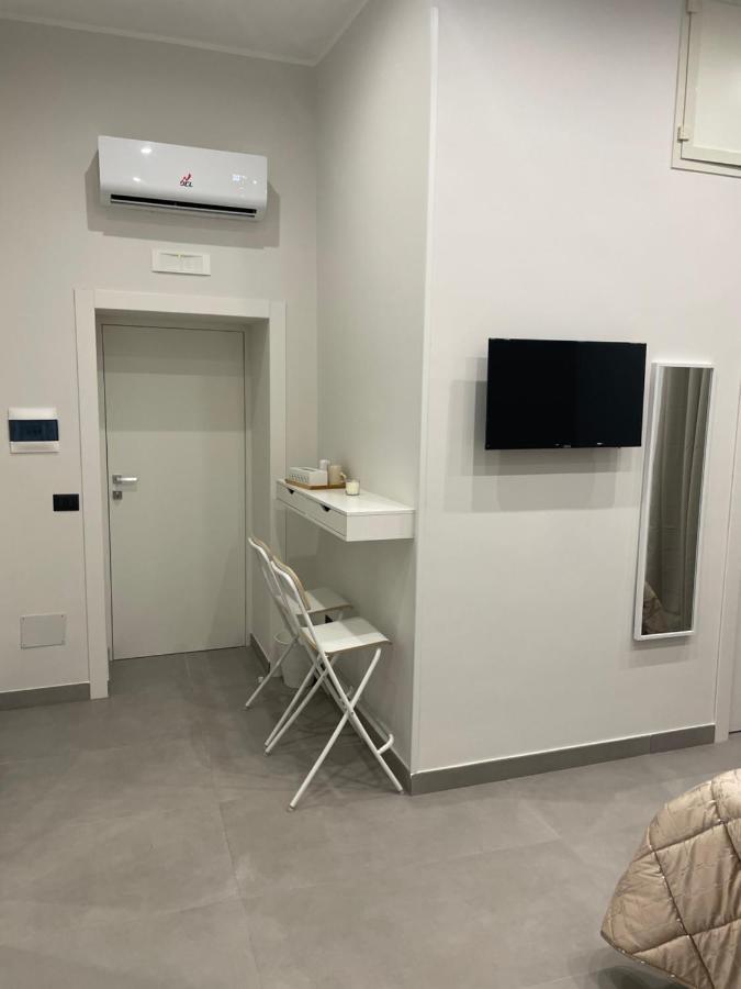 Casa Vacanza Carme เนเปิลส์ ภายนอก รูปภาพ