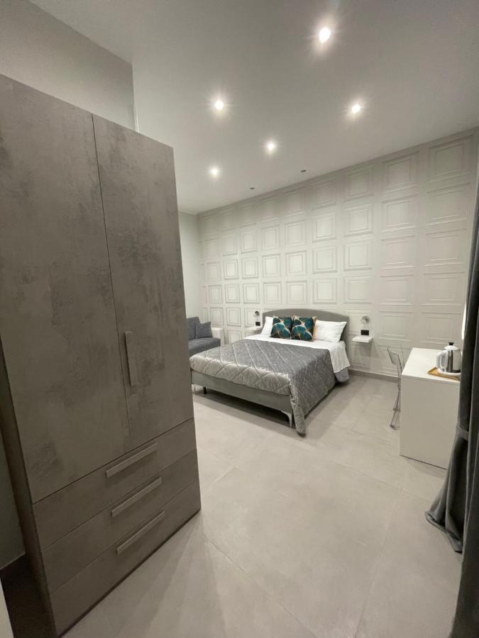 Casa Vacanza Carme เนเปิลส์ ภายนอก รูปภาพ
