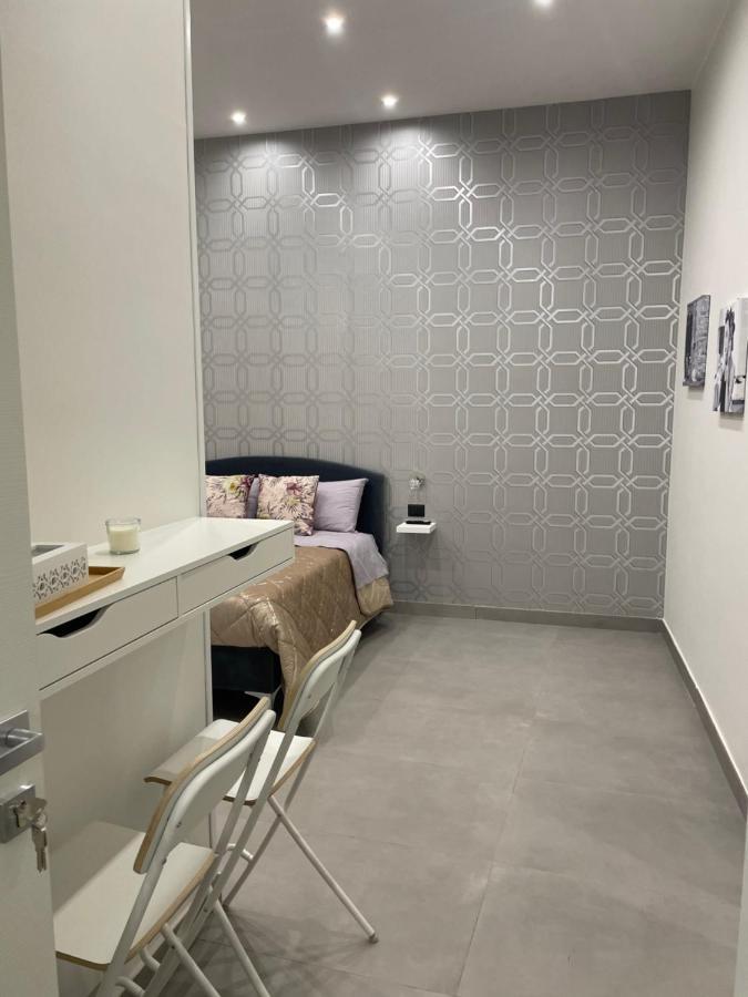 Casa Vacanza Carme เนเปิลส์ ภายนอก รูปภาพ