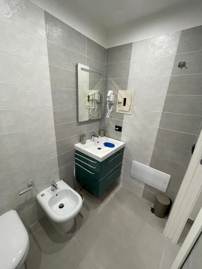 Casa Vacanza Carme เนเปิลส์ ภายนอก รูปภาพ