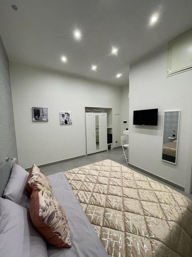 Casa Vacanza Carme เนเปิลส์ ภายนอก รูปภาพ