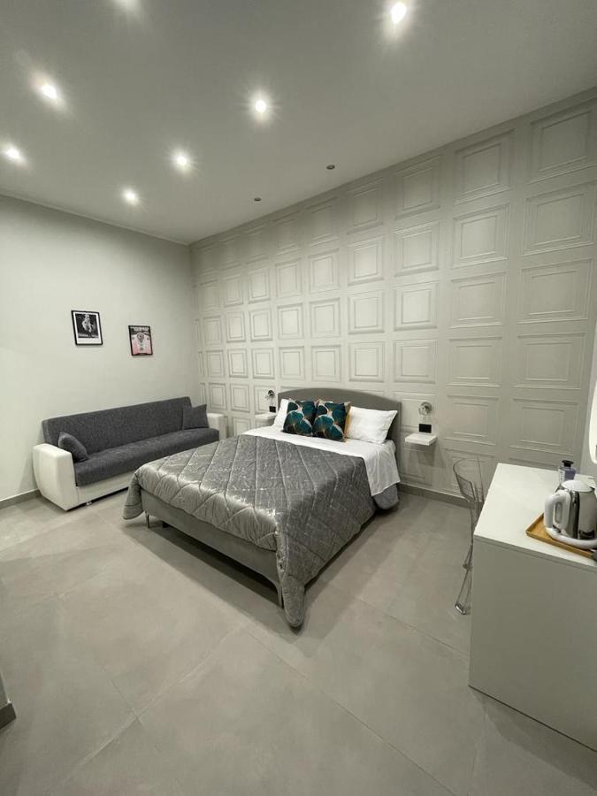 Casa Vacanza Carme เนเปิลส์ ภายนอก รูปภาพ
