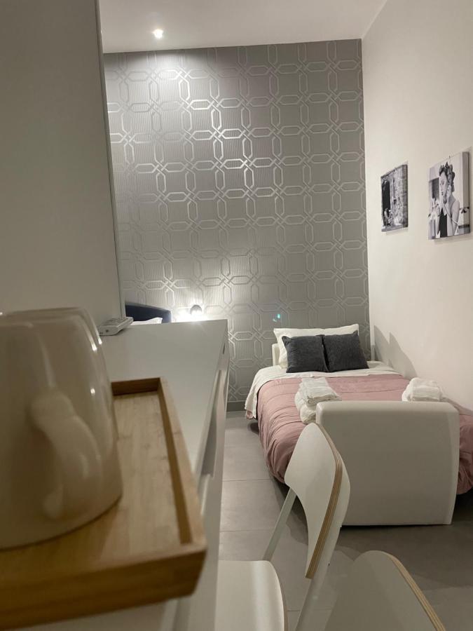 Casa Vacanza Carme เนเปิลส์ ภายนอก รูปภาพ